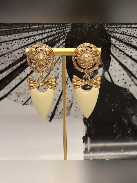 Vintage Estate Givenchy Cream Enamel Crystal Greek Key Bow Gold Earrings - Picture 13 of 16